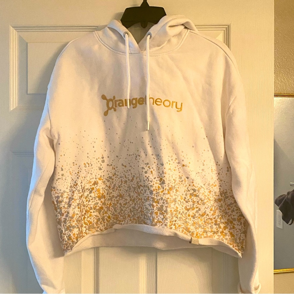 Super cute, crop Orange Theory hoodie. Size medium